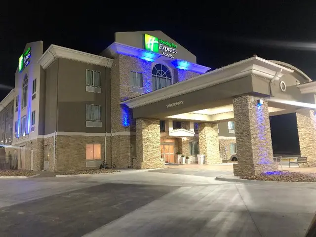 Holiday Inn Express and Suites Woodward Hwy 270