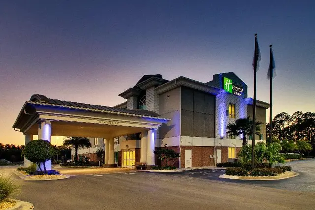 Holiday Inn Express and Suites Jacksonville North