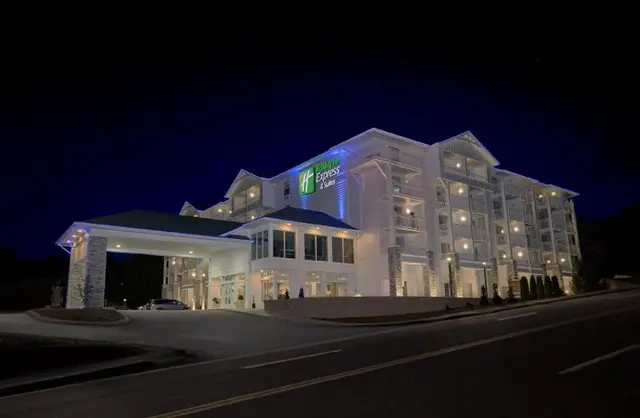 Holiday Inn Express Pigeon Forge Sevierville