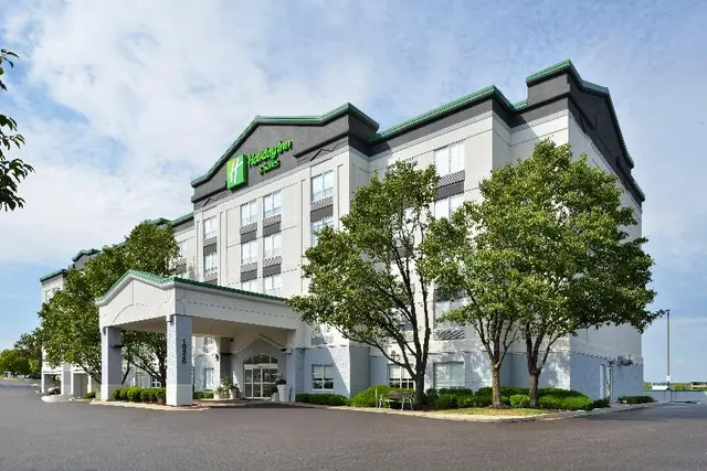 Holiday Inn & Suites Overland Park-Conv Ctr