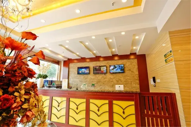 GreenTree Inn ZHenjiang Jurong Yalong Business Hot