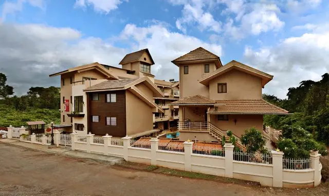 La Sunila Suites