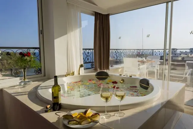 Wise Hotel & Spa Adults Only