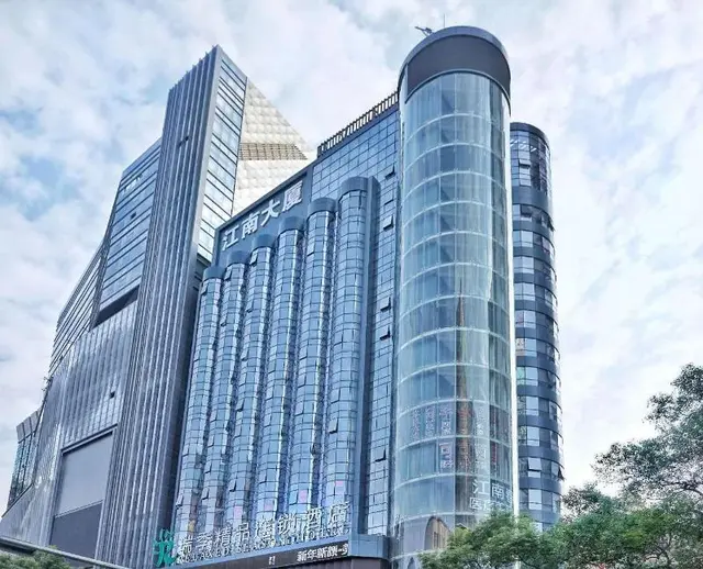 Relax Season Hotel (Shenzhen Dongmen)