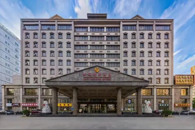 Junyi Runhua Hotel