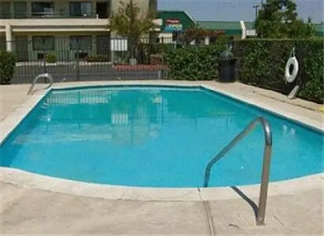 Bakersfield Inn Suites
