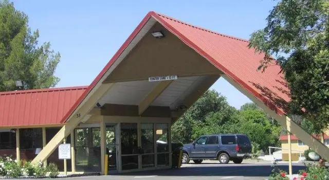 Travelodge by Wyndham Red Bluff South of Redding