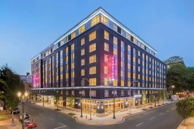 Hampton Inn & Suites Portland/Pearl District