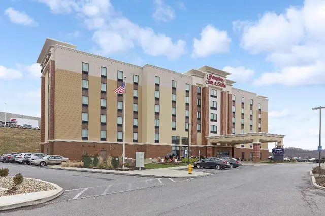 Hampton Inn & Suites Morgantown Univ. Town Centre
