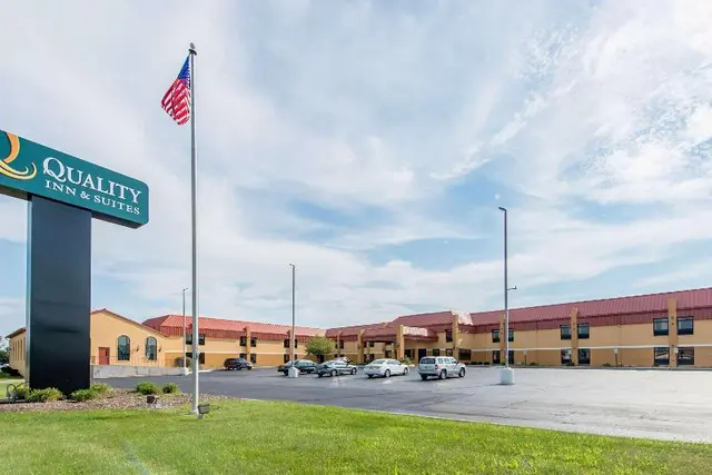 Quality Inn & Suites Hotel Muncie