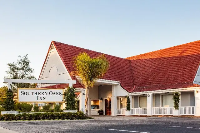 Southern Oaks Inn