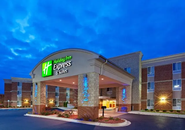 Holiday Inn Express & Suites Auburn Hills By IHG