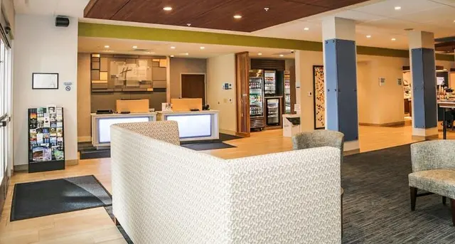 Holiday Inn Express & Suites Kingston-Ulster IHG