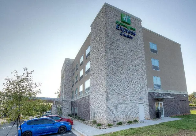 Holiday Inn Express & Suites Fort Mill By IHG
