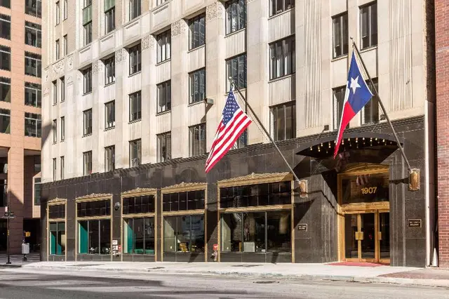 Renaissance Saint Elms Dallas Downtown