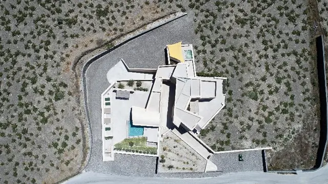 Albus Villas Court