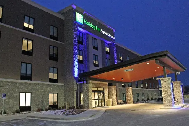 Holiday Inn Express and Suites St.Louis South-I-55