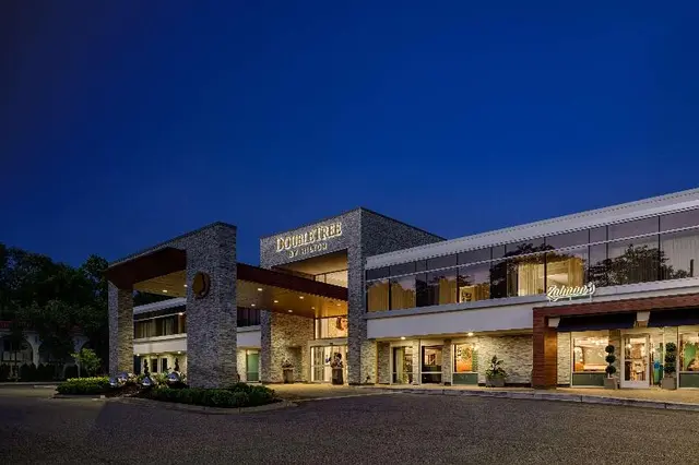 The Kingsley Bloomfield Hills - a Doubletree by Hi