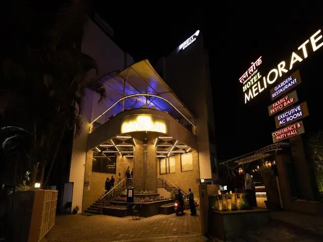 Fabhotel Ratnalok Midc