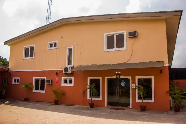 Downtown Royal  Hotel