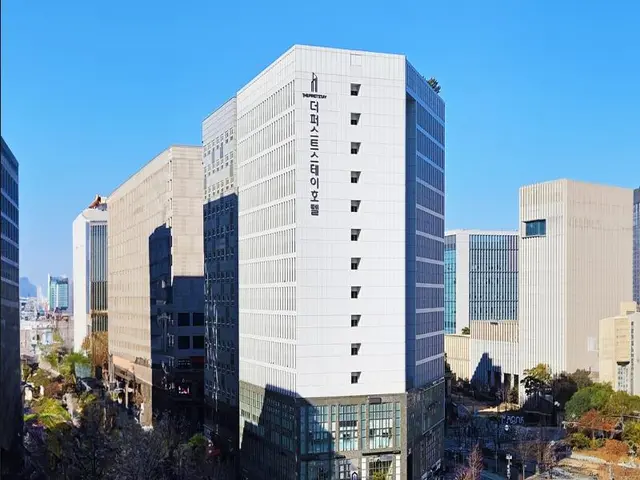 The First Stay Hotel