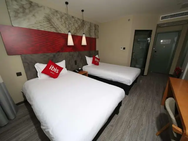 ibis Chengdu American Center Hotel