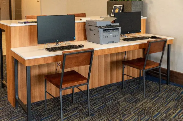 Holiday Inn Express Grand Island - Niagara Falls