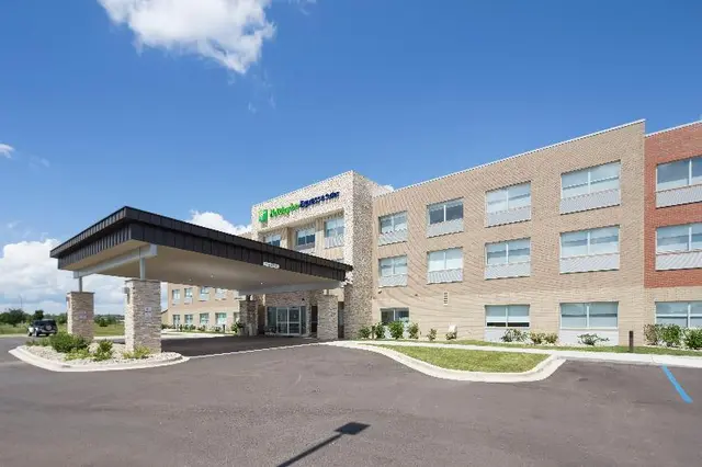 Holiday Inn Express & Suites Gaylord