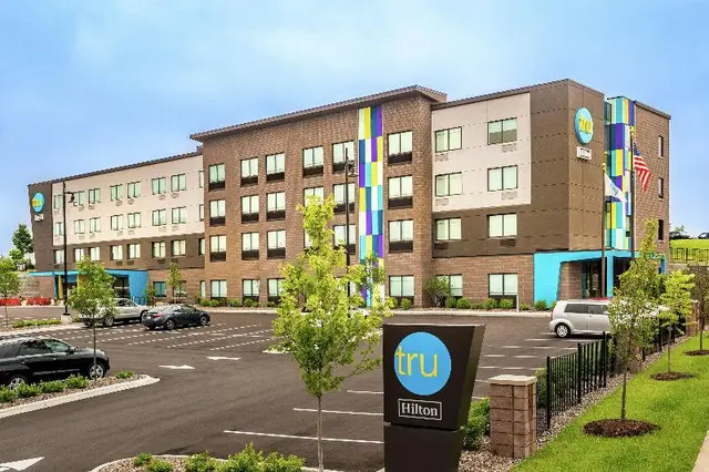 Tru by Hilton Madison West