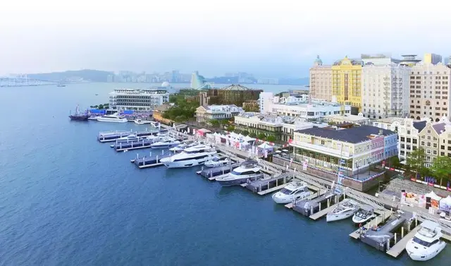 Legend Palace Hotel