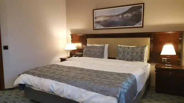 Ruma Port Hotel