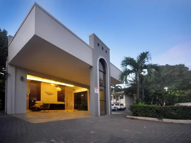 Hotel Colono Beach