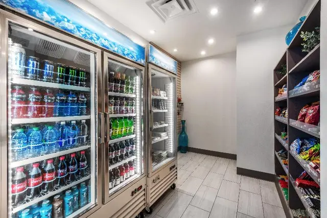 Holiday Inn Express & Suites St. Louis an IHG hote