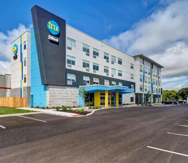 Tru by Hilton Camillus Syracuse, NY