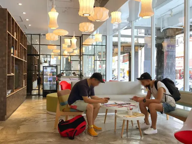 Single Inn - Kaohsiung Station