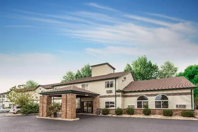 Rock Island Inn Suites
