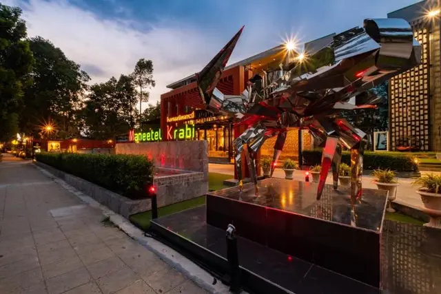Maneetel Krabi Beachfront