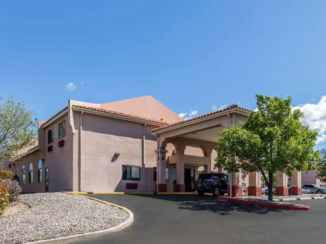 Quality Inn & Suites Albuquerque North