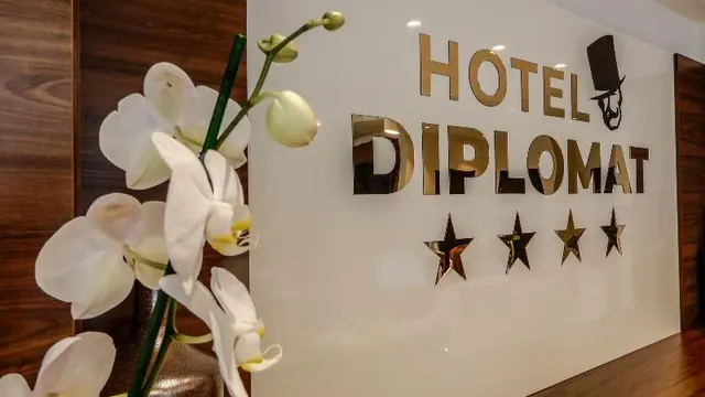 Diplomat