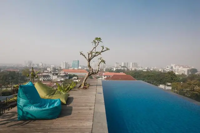 U Janevalla Bandung