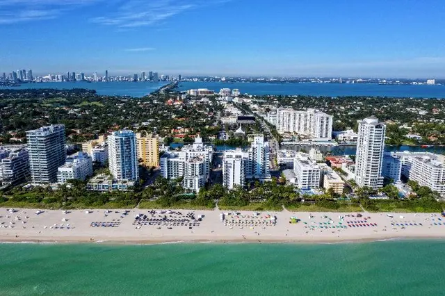 Hotel Continental Miami Beach, Tapestry Collection