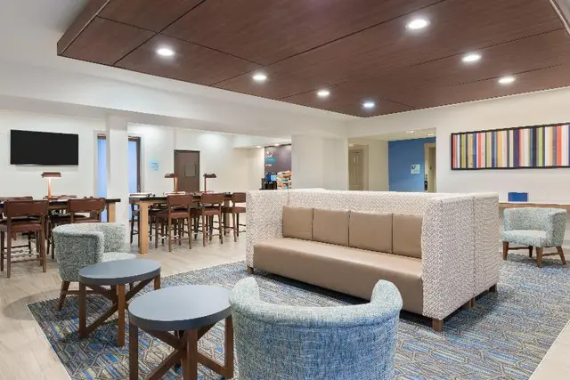 Home2 Suites by Hilton Columbus - East Broad Stree