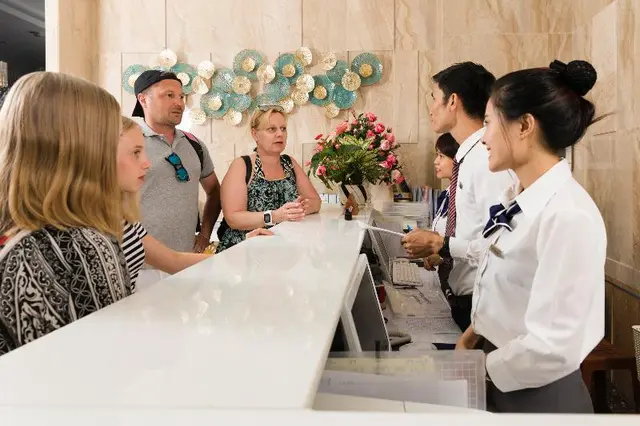 Aaron Hotel