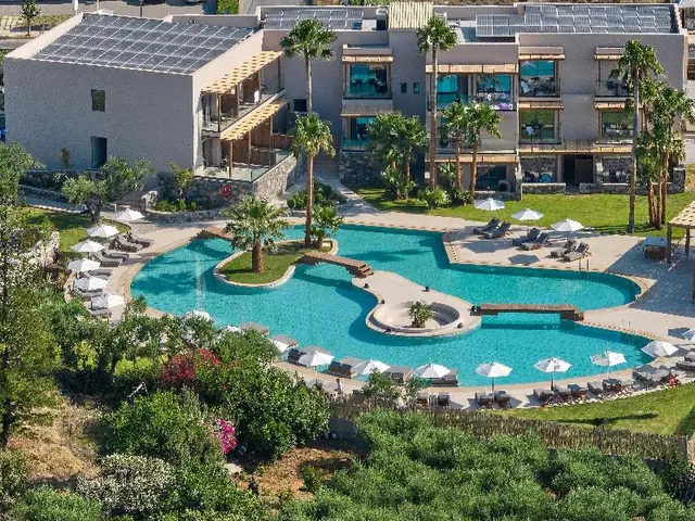 SENTIDO AMOUNDA BAY