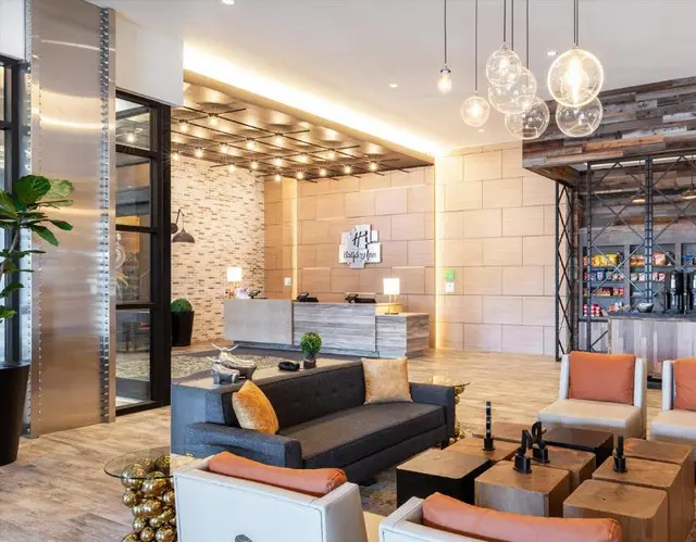 Holiday Inn & Suites Nashville Downtown - Broadway