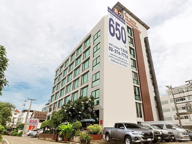 B2 Bangkok Srinakarin