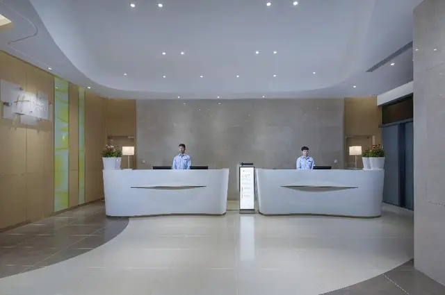 Holiday Inn Express Zhengzhou Longzi Lake