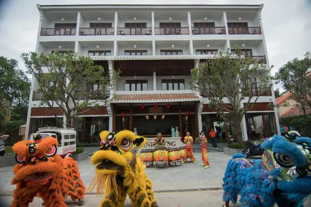 Vinh Hung Old Town