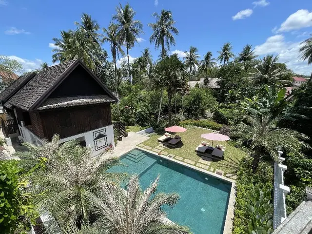 Parasol Blanc Hotel