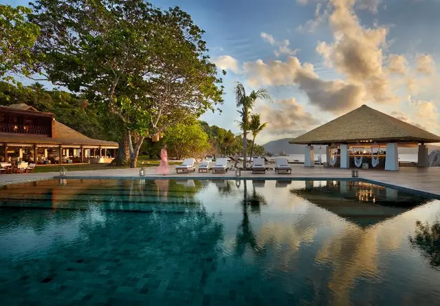 Carana Beach Hotel